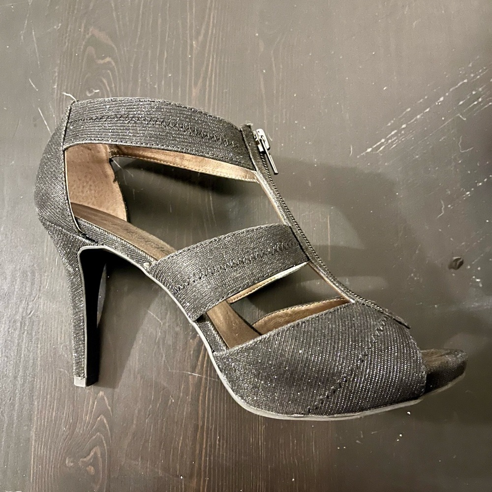 Black strappy heel, size 10